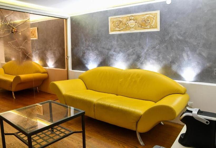 سوییت جونیور, Avanguardia Art Club