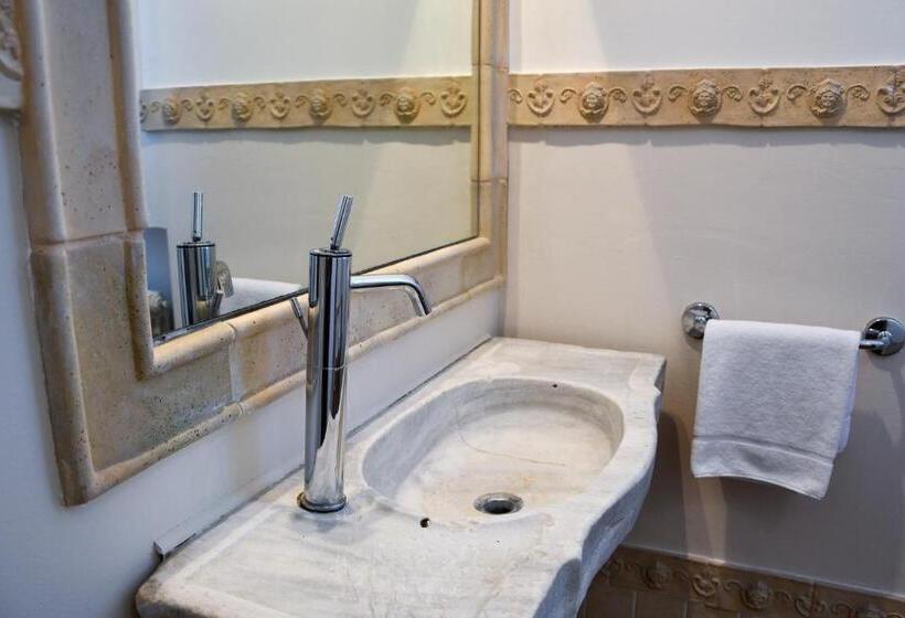 سوییت جونیور, Avanguardia Art Club