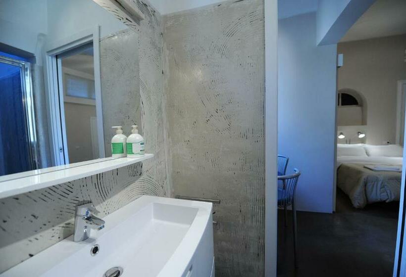 سوییت, Azzurretta Guest House