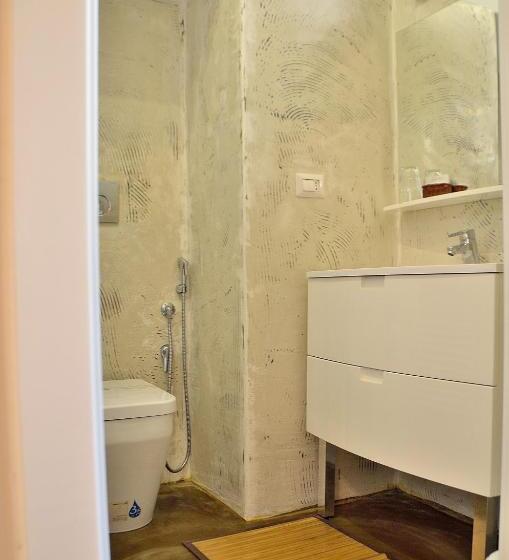 سوییت, Azzurretta Guest House