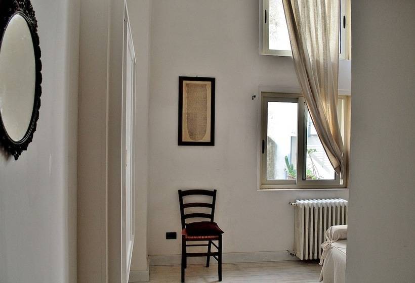 اتاق خانوادگی, Azzurretta Guest House