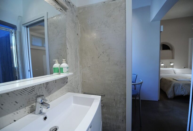 سوییت, Azzurretta Guest House