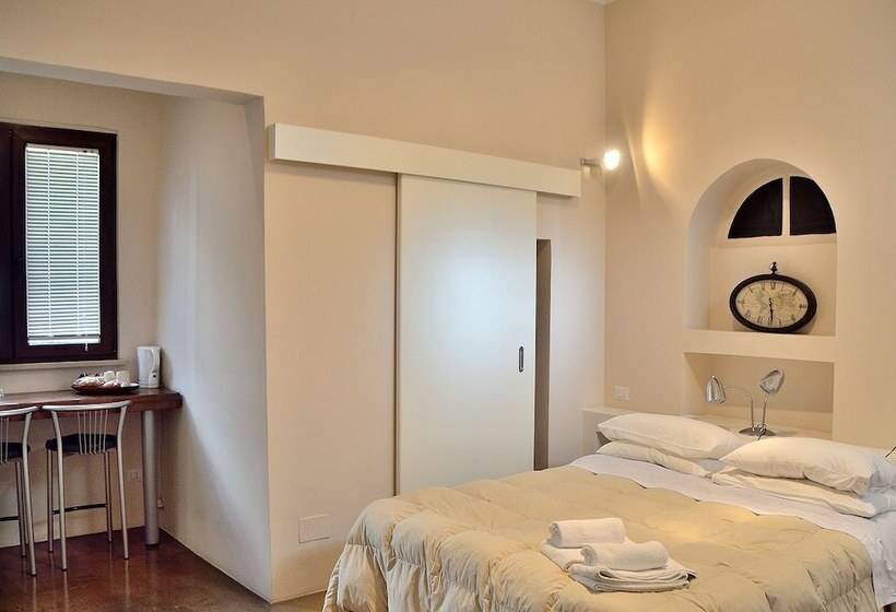 سوییت, Azzurretta Guest House