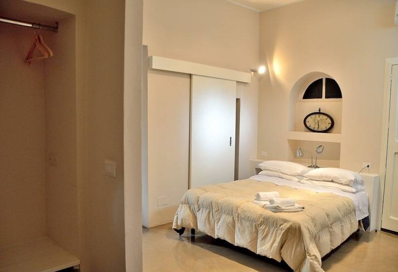 سوییت, Azzurretta Guest House