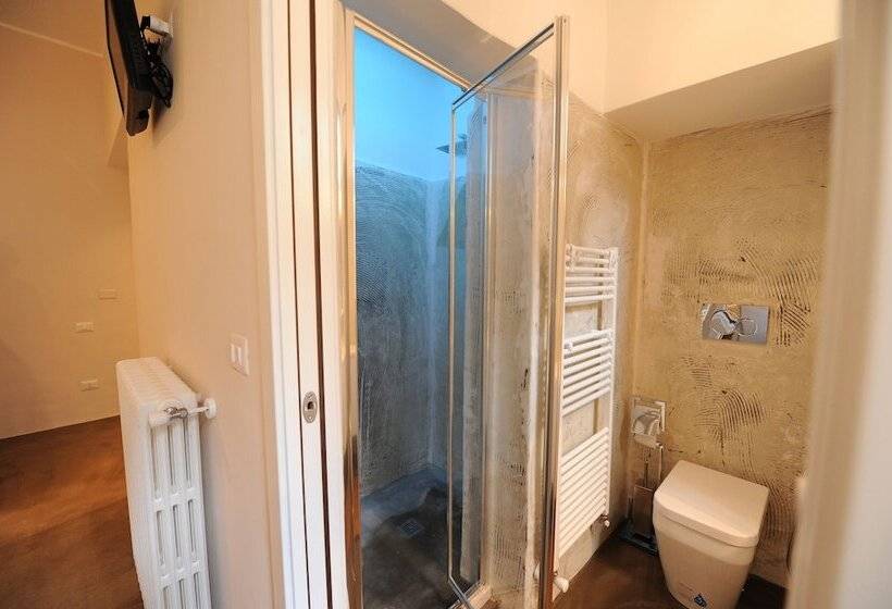 سوییت, Azzurretta Guest House