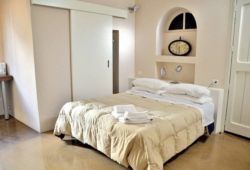 سوییت, Azzurretta Guest House