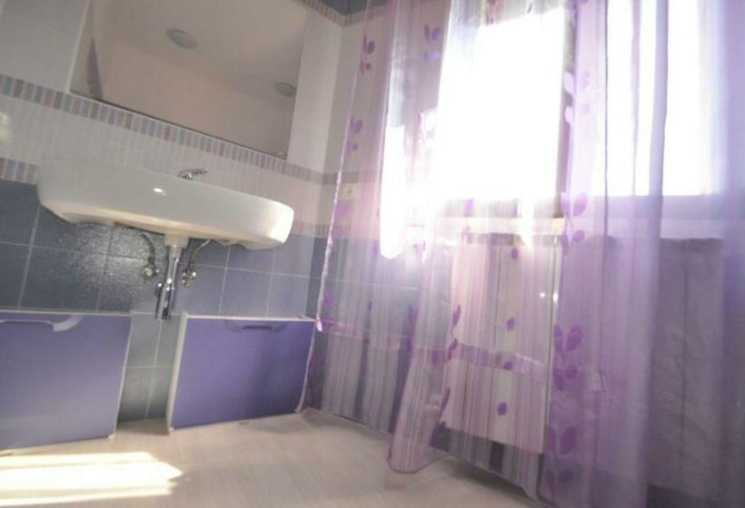 四人标准间, La Casa Dei Fiori