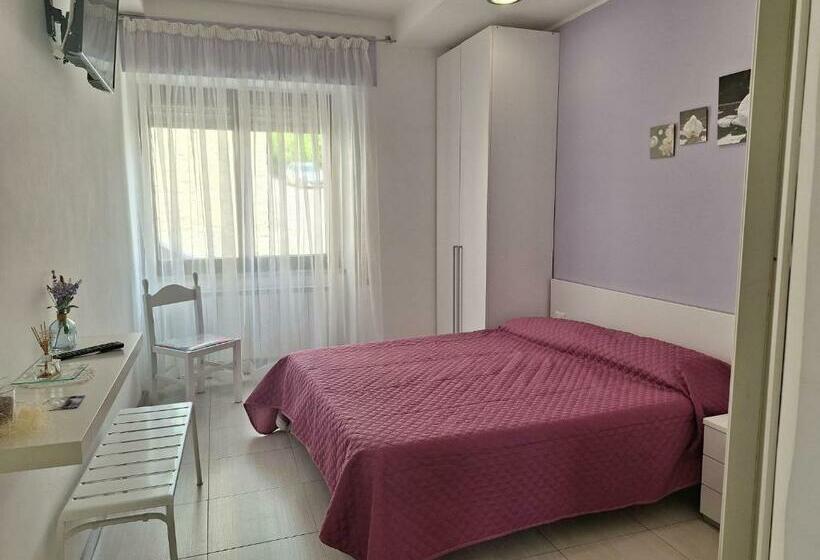 四人标准间, La Casa Dei Fiori