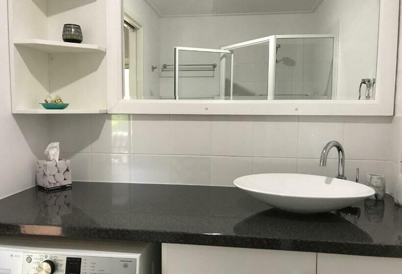 استودیو استاندارد با چشمانداز باغ, Pericoe Retreat