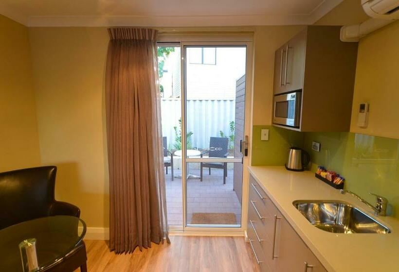 キングサイズベッドのデラックスルーム, Bentley Motel