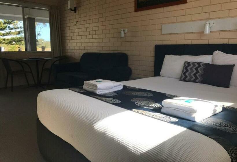 חדר סטנדרט, Archy S On The Lake