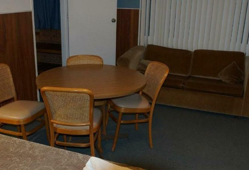 デラックススイート２ベッドルーム, Golden Leaf Motel