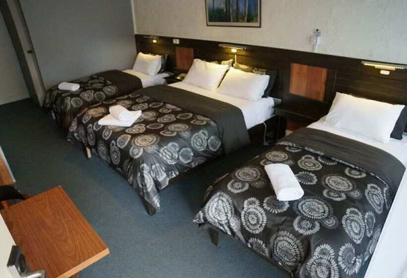 스탠다드 트리플 룸, Golden Leaf Motel