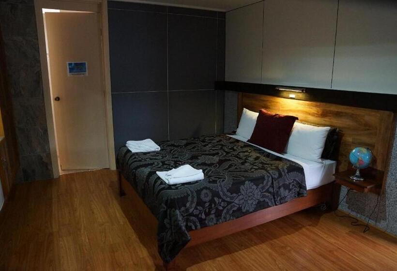 ビジネスルーム, Golden Leaf Motel