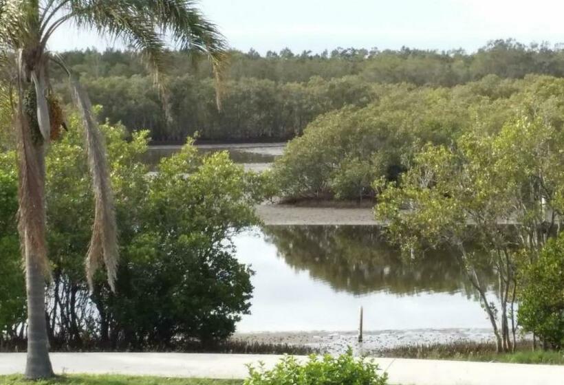 חדר סטנדרט, Harrington Village Motel