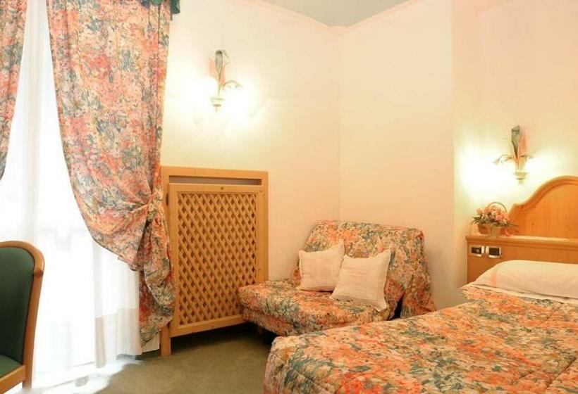 带阳台的标准单人间, Barance