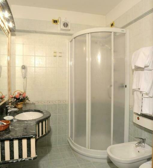 带阳台的标准单人间, Barance