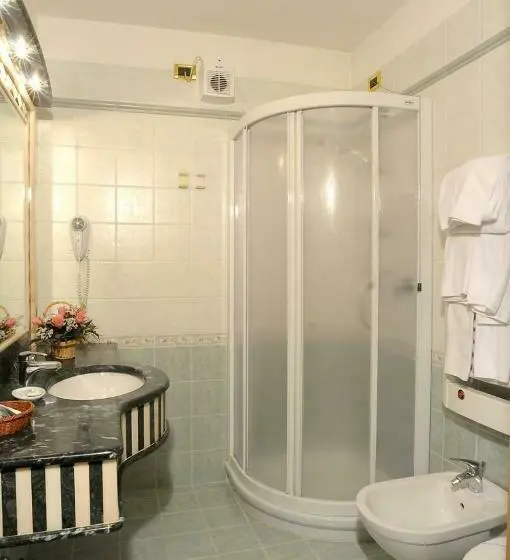 Standard Yhden Hengen Huone Parveke, Barance