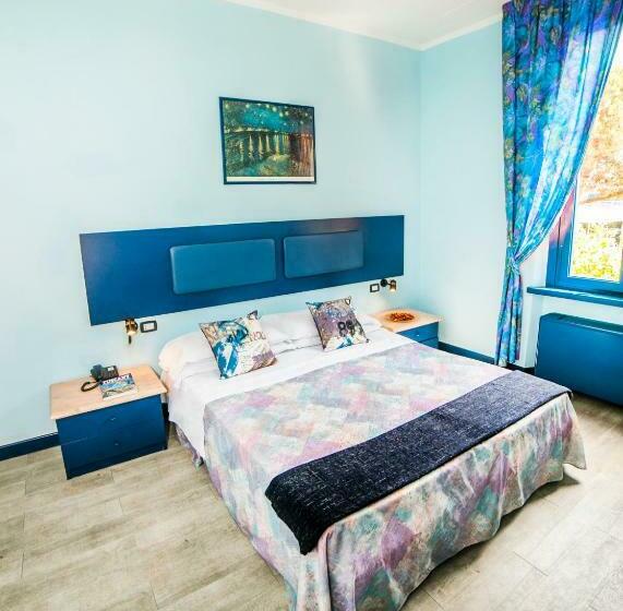 스탠다드 룸, Byron