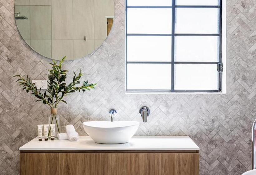 חדר דחוקס עם מיטת קינג, Camden Valley Inn