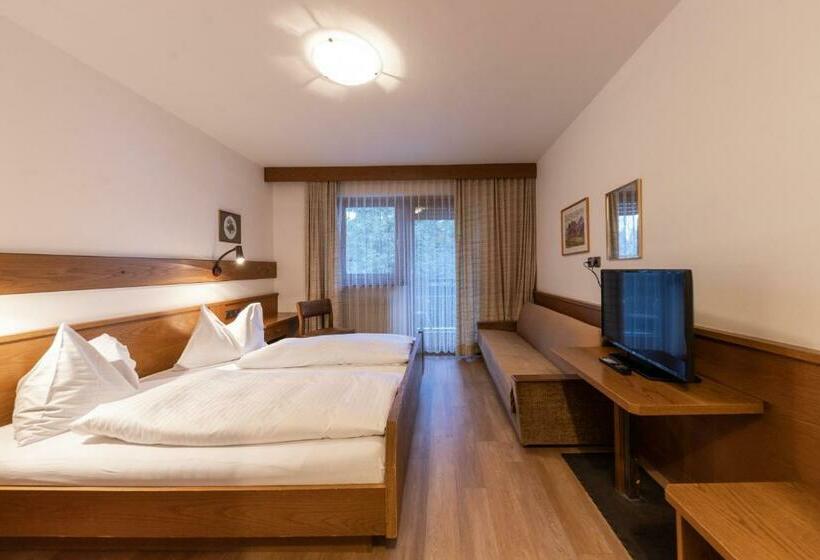 标准间带阳台, Fines