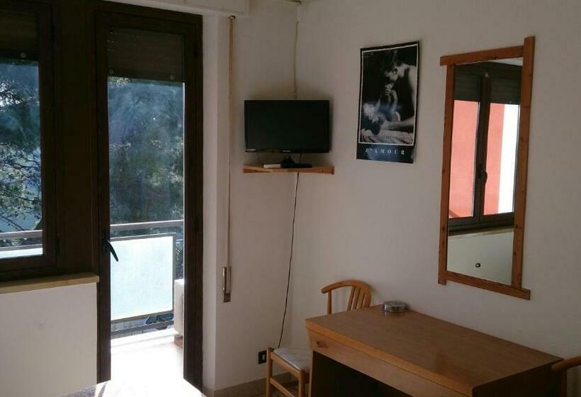 חדר סטנדרט עם מרפסת, Millepini