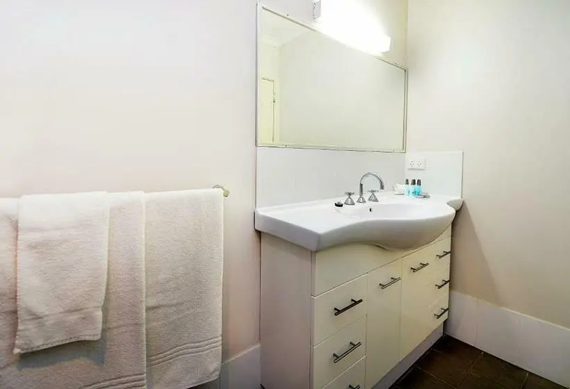 Deluxe-huone, Mackellar Motel