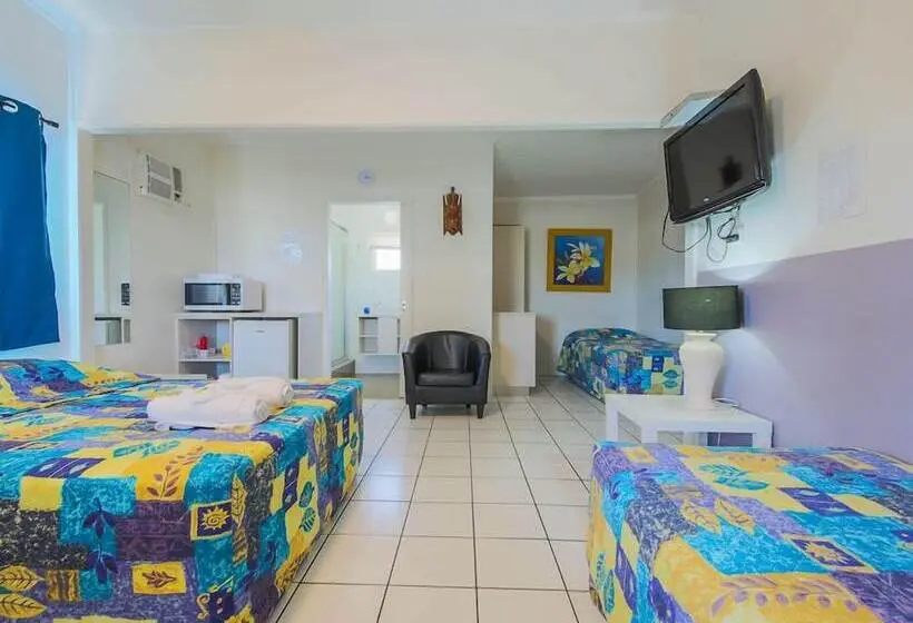 اتاق خانوادگی, Marlin Motel