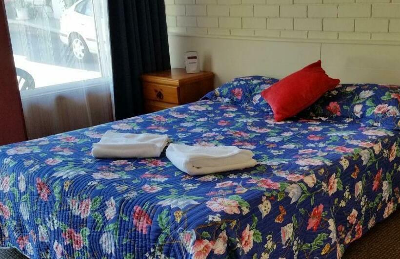 Standardrum, Mayfield Motel