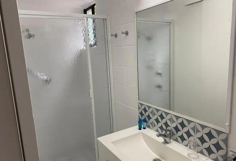 スタンダード4人部屋, Moffat Beach Motel Caloundra