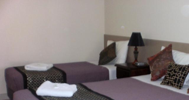 스탠다드 스튜디오, Molika Springs Motel