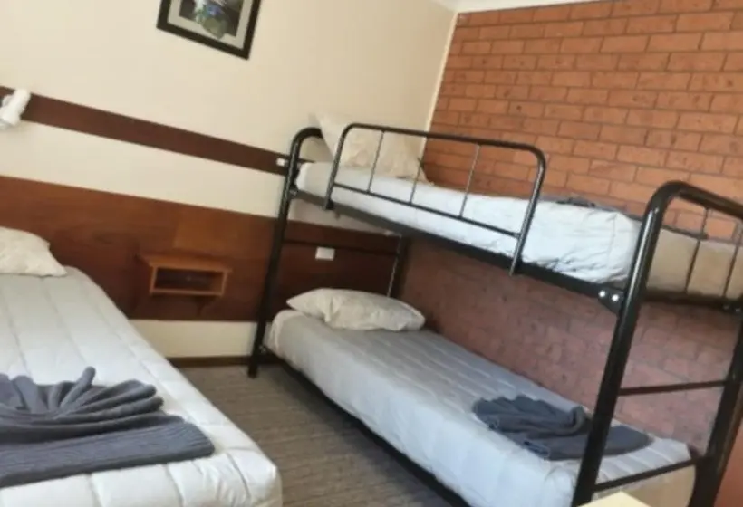 Huoneisto 2 Makuuhuonetta, Castlereagh Motor Inn