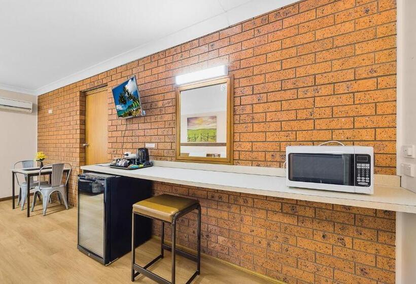 غرفة عائلية, Castlereagh Motor Inn