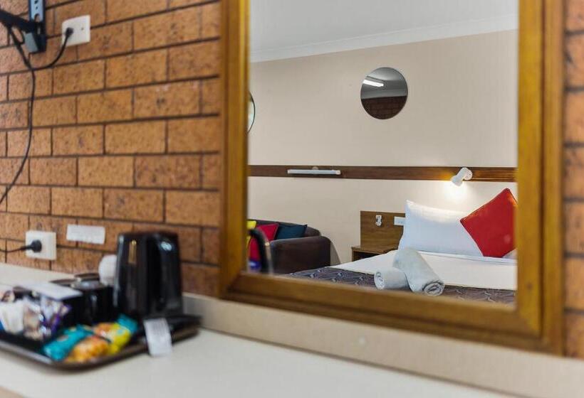 דירת שני חדרים, Castlereagh Motor Inn