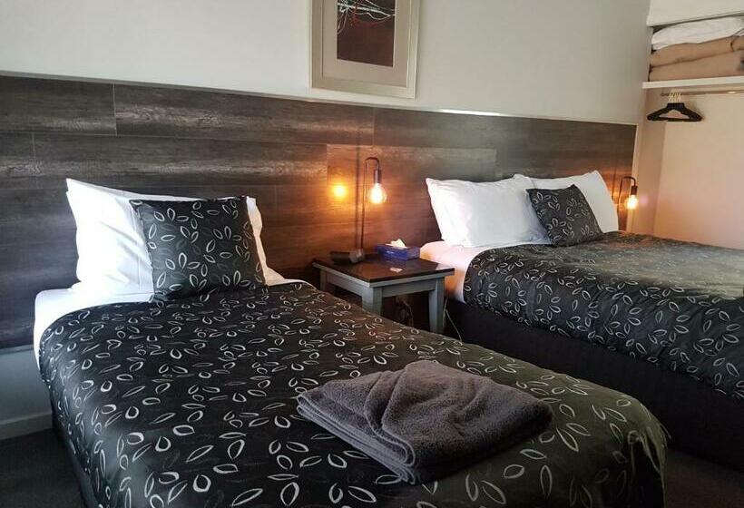 Номер Стандарт, Motel24seven And Apartments