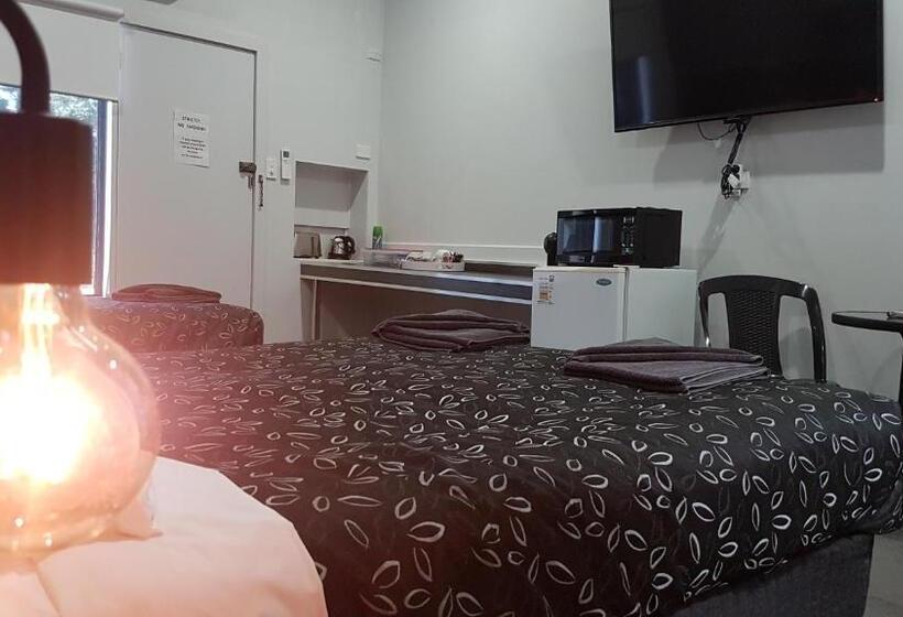 اتاق استاندارد, Motel24seven And Apartments