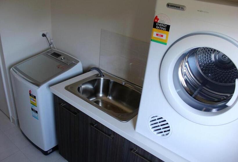 آپارتمان 2 خوابه, Motel24seven And Apartments