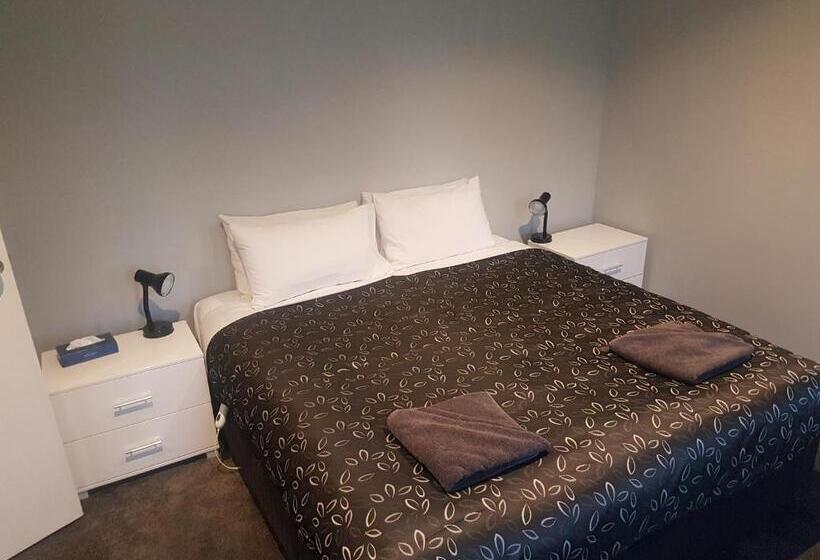 آپارتمان 3 خوابه, Motel24seven And Apartments