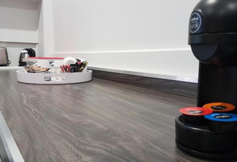 اتاق استاندارد, Motel24seven And Apartments