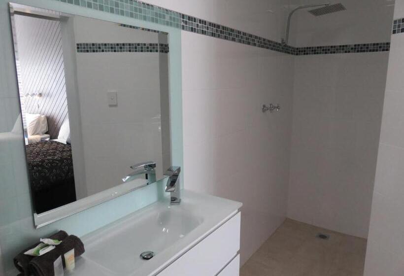 اتاق استاندارد با تخت بزرگ, Motel24seven And Apartments