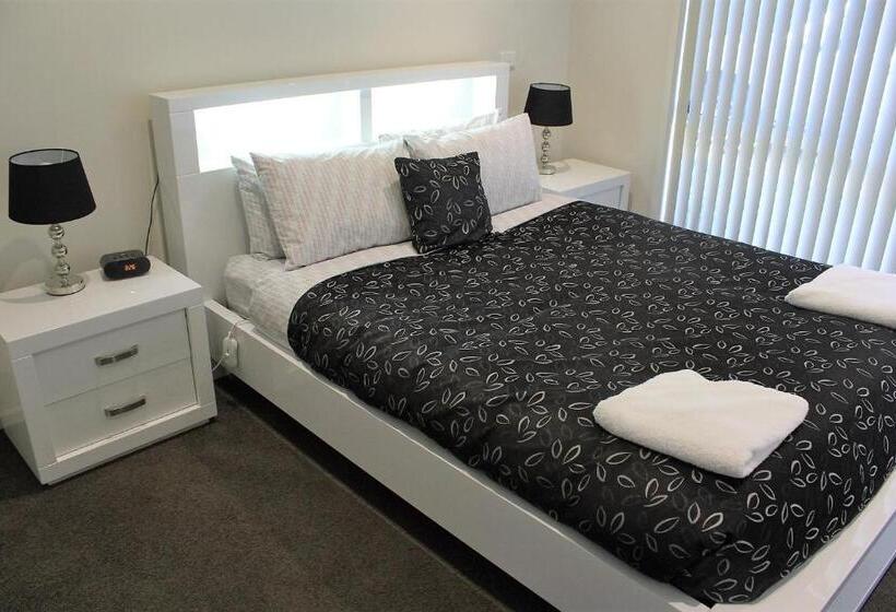 آپارتمان 2 خوابه, Motel24seven And Apartments