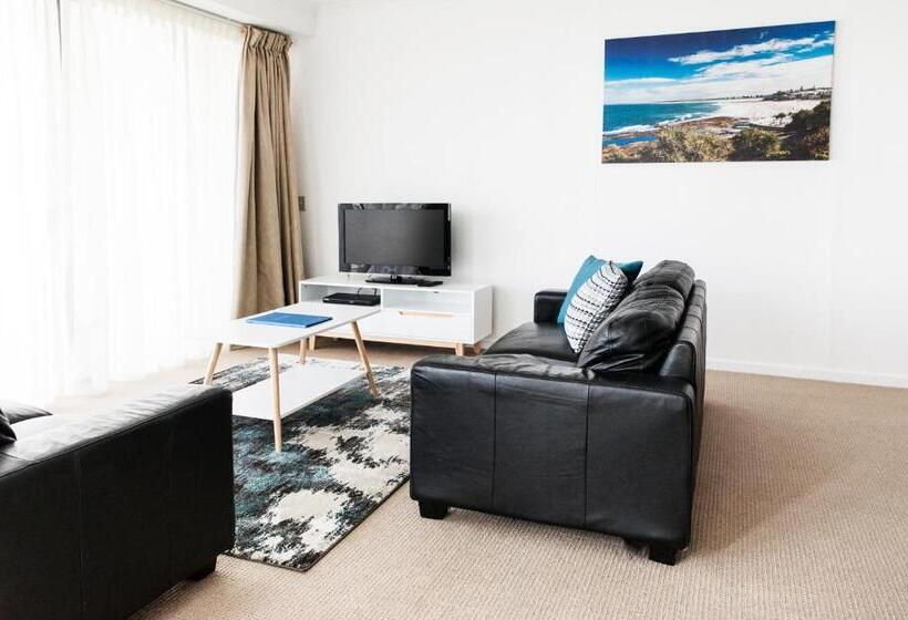 Апартаменты 2 Спальни Вид на Море, Ocean Views Resort Caloundra