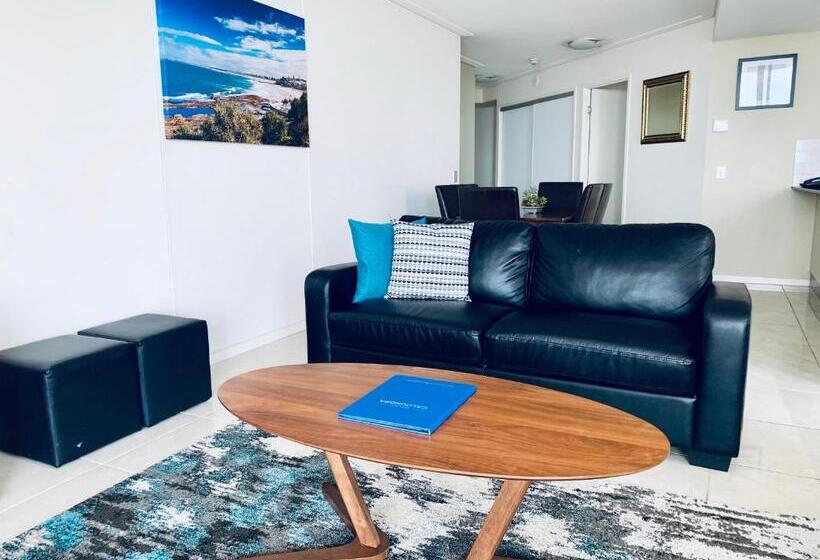 Апартаменты 3 Спальни Вид на Море, Ocean Views Resort Caloundra