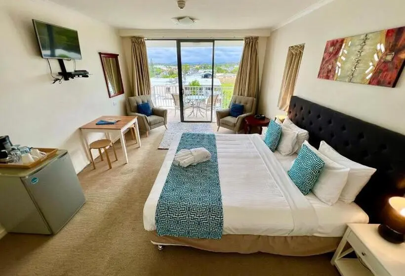 Economy Studio, Ocean Views Resort Caloundra
