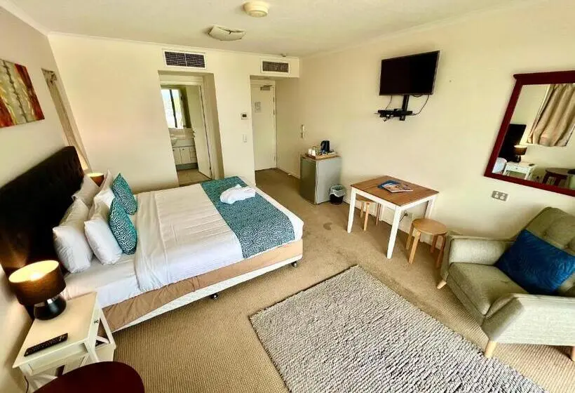 Economy Studio, Ocean Views Resort Caloundra