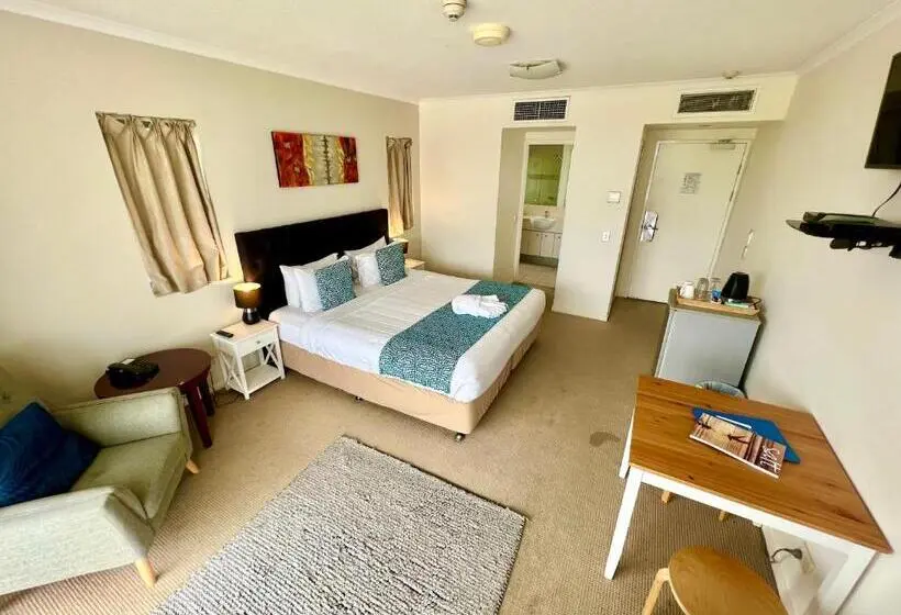 Economy Studio, Ocean Views Resort Caloundra