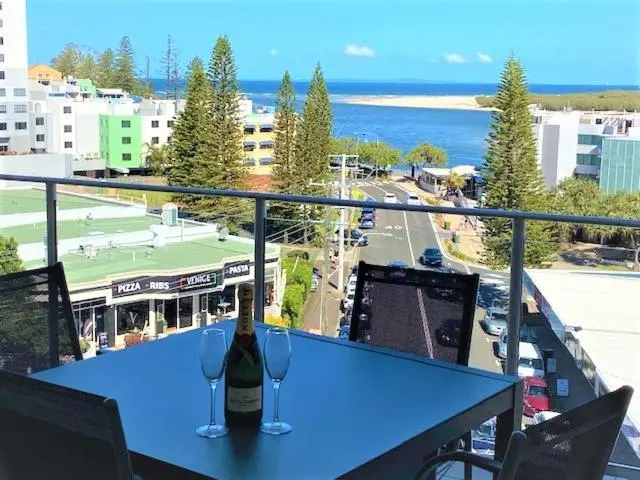 1 Bedroom Deluxe Apartment Sea View, Ocean Views Resort Caloundra