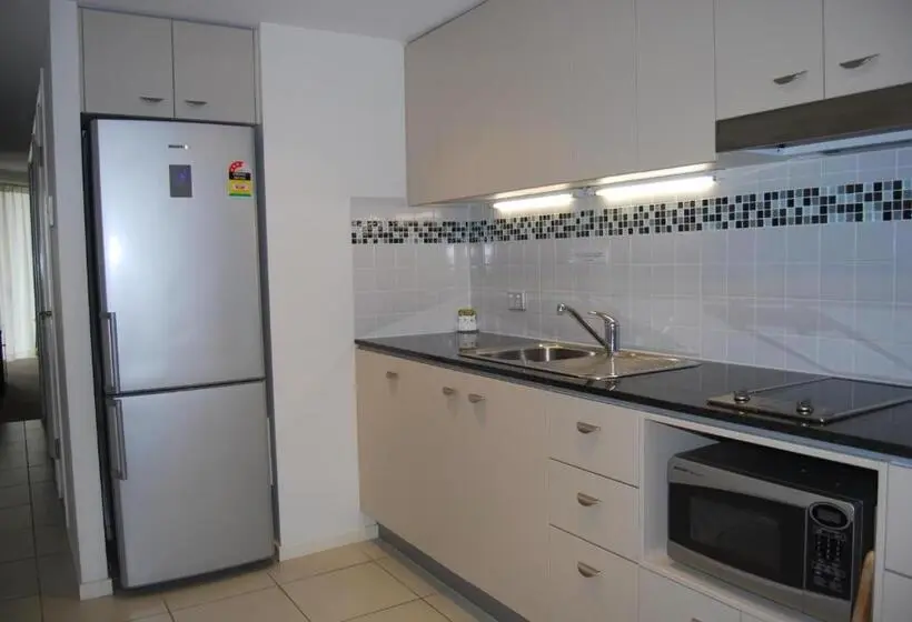Economy Studio, Ocean Views Resort Caloundra