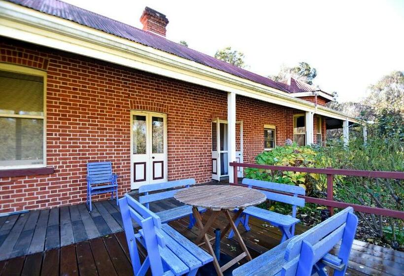 스탠다드 싱글 룸 공동욕실, Ford House Bed & Breakfast