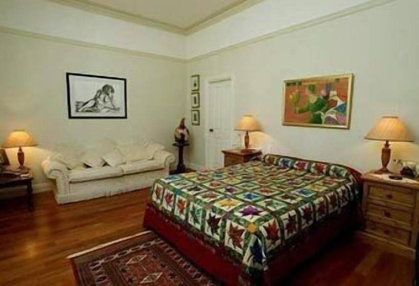 자쿠지 스위트, Ford House Bed & Breakfast